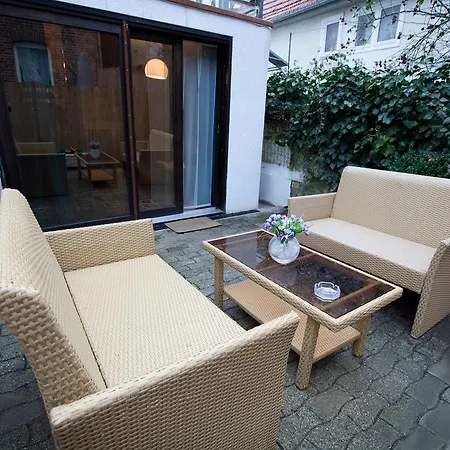 Petite Paris Apartment